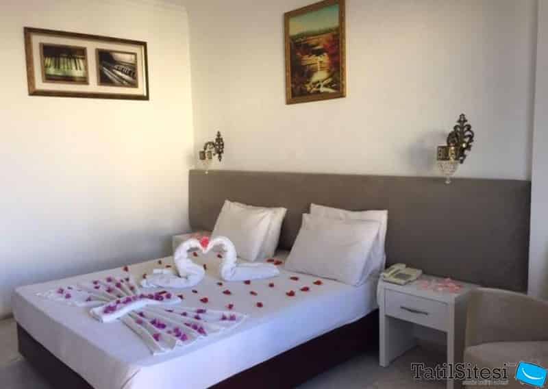 Zeus Turunç Otel